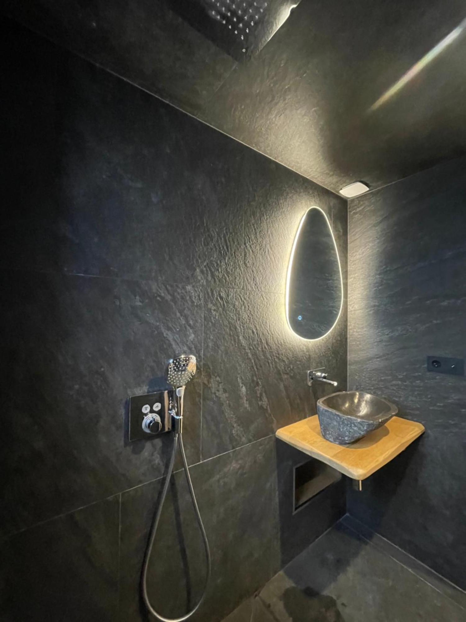 Apparemment Niche Dans Les Arbres Apartment Narbonne Luaran gambar