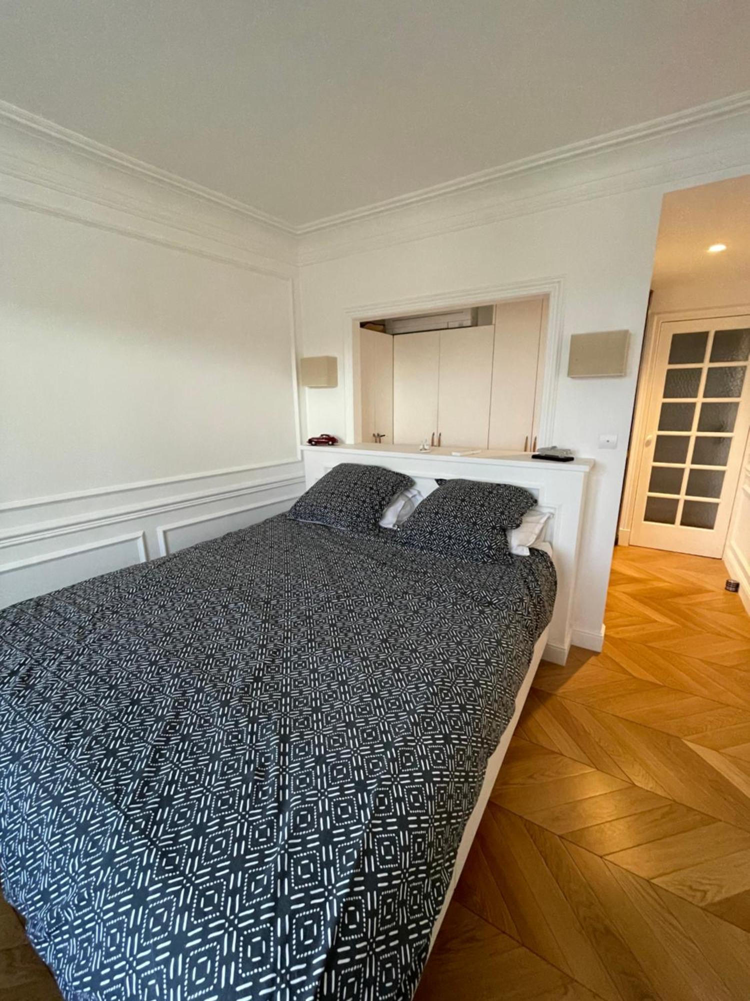 Apparemment Niche Dans Les Arbres Apartment Narbonne Luaran gambar